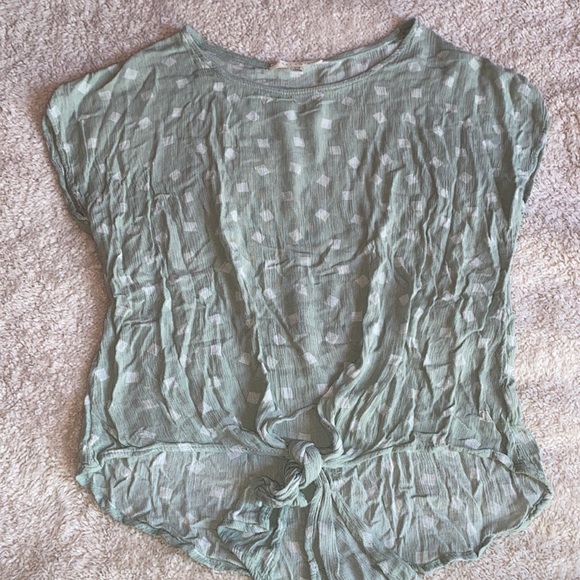 🌸4/$40 Sage Tie Front Top - Picture 1 of 4